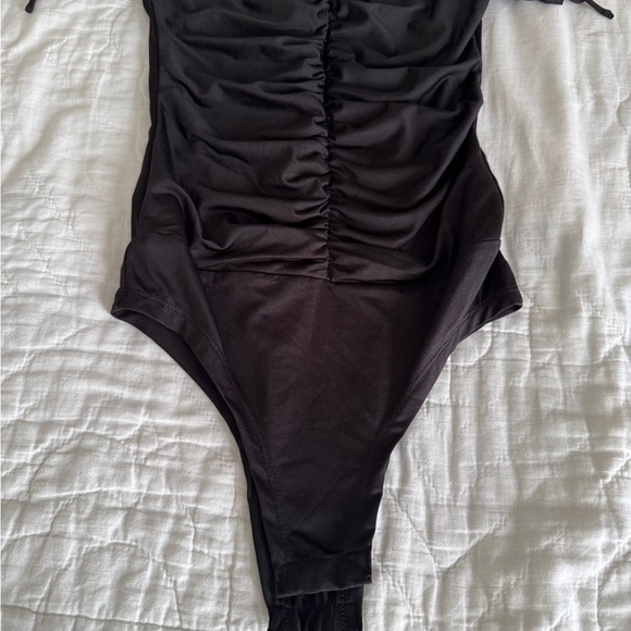 ADIKA Black Size XS short sleeve bodysuit with snap bottom and ruching - Picture 10 of 10